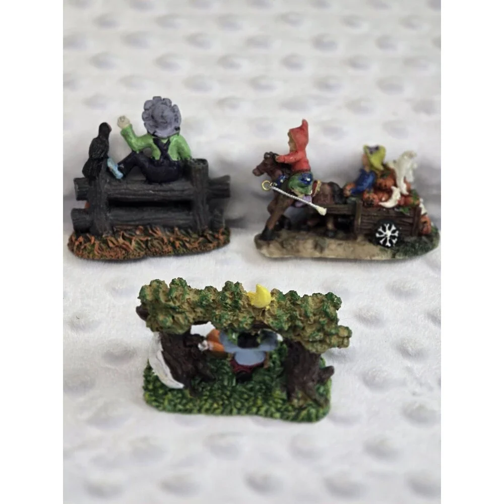 Resin Halloween Figurines Lot Of 3 Mini Decor Collectible Haunted Pumpkins Crow